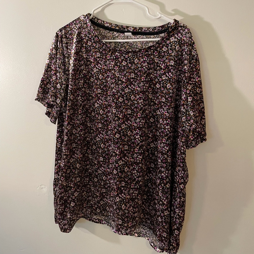 Velvet floral print short sleeved top